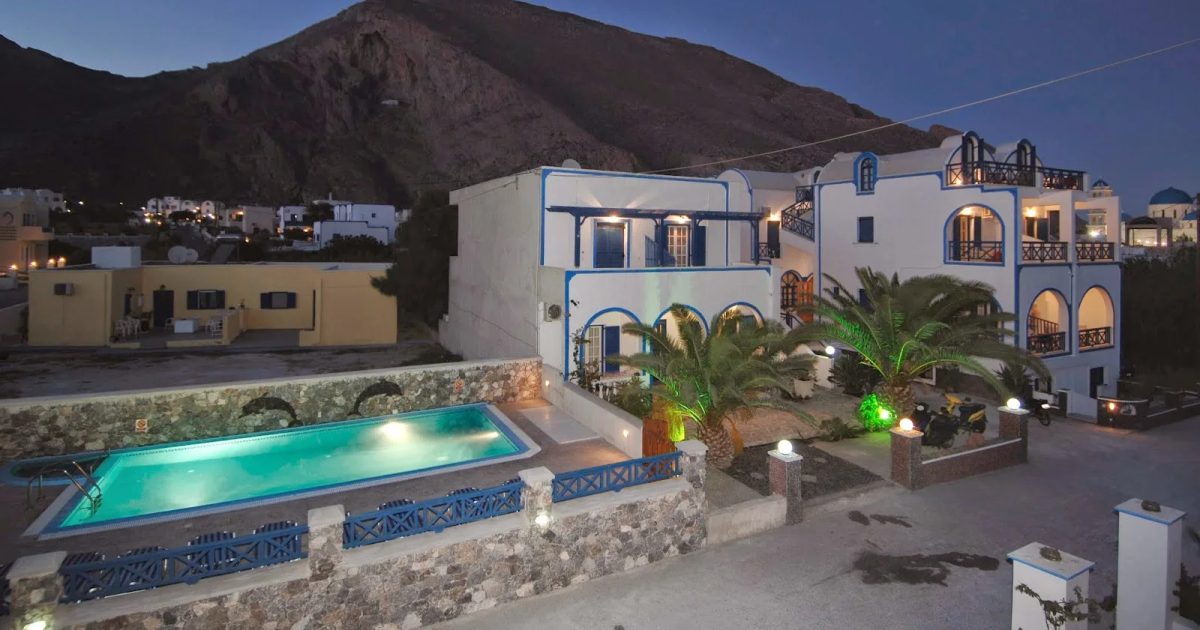 Hotels in Perissa